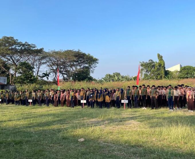 Semangat Kepanduan dan Unggun Gembira Warnai Perkemahan HW di MPLS Hari Ke-5 SMA Muhammadiyah Kota Kediri