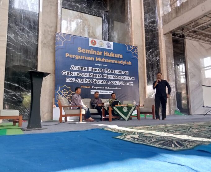 Orang Tua & Sekolah Bersinergi: SMA Muhammadiyah Kediri Gelar Sosialisasi Hukum