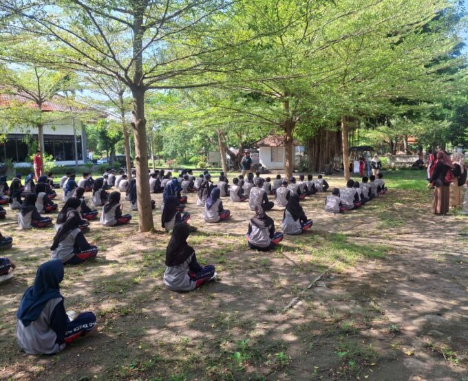 Outbound Penuh Makna: SMA Muhammadiyah Kota Kediri Ajak MTs Sunan Giri Belajar dengan Cara yang Menyenangkan